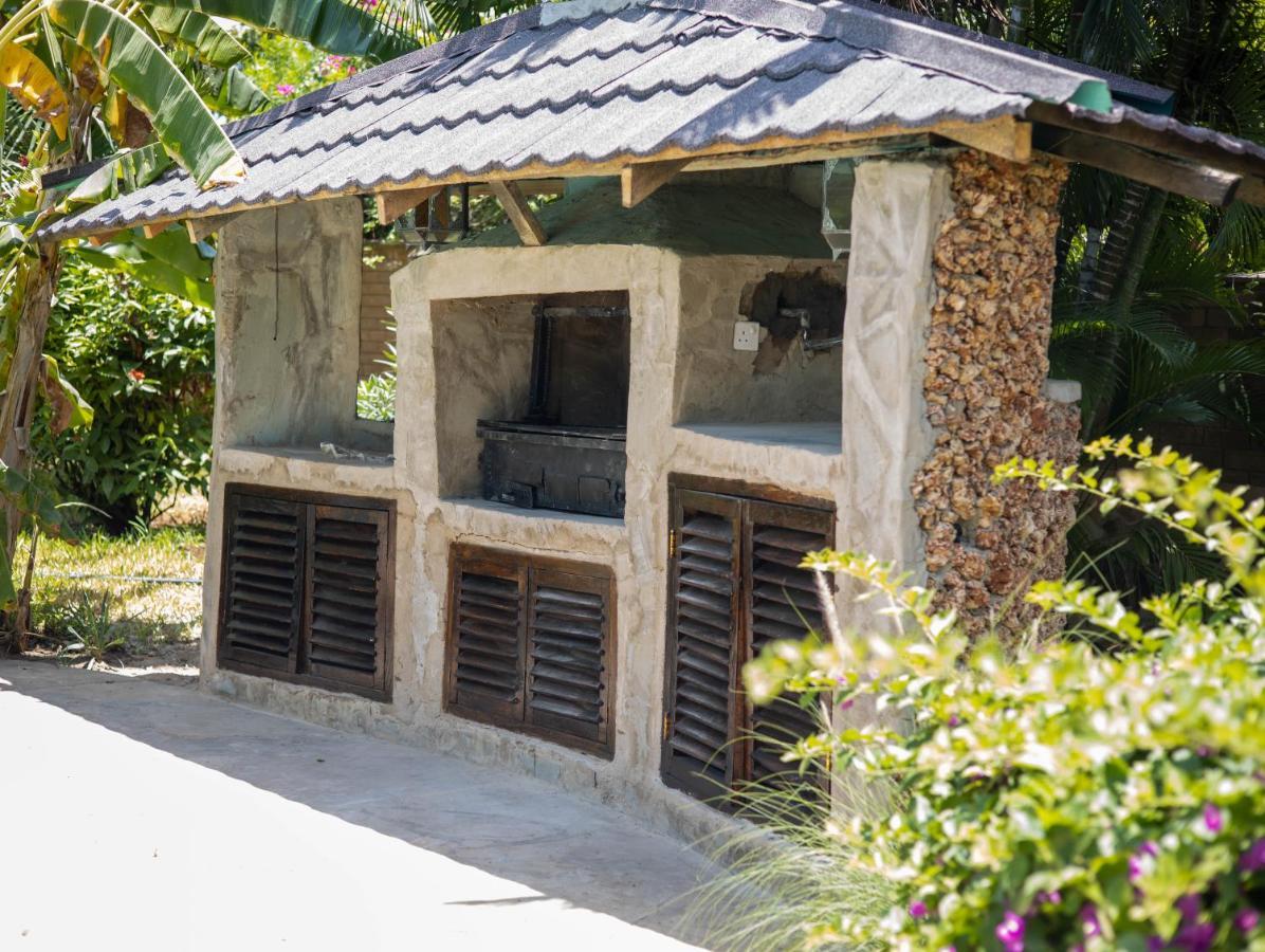 Amani Paradise - Luxury Villas Diani Beach Exterior foto